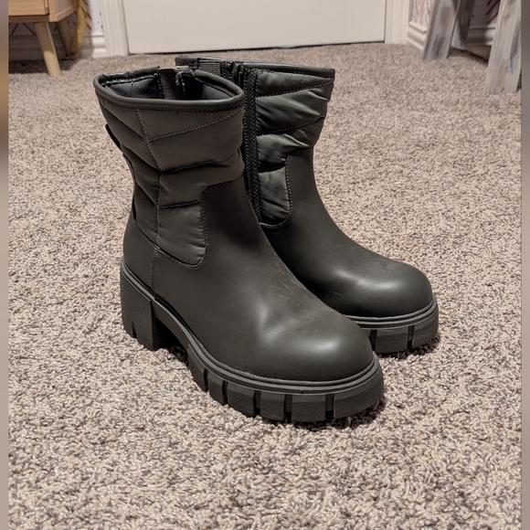 torrid Shoes - Green TORRID winter Boots Size 7WW